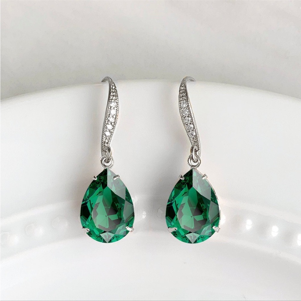 💚 SALE! Emerald CZ Drop Earrings